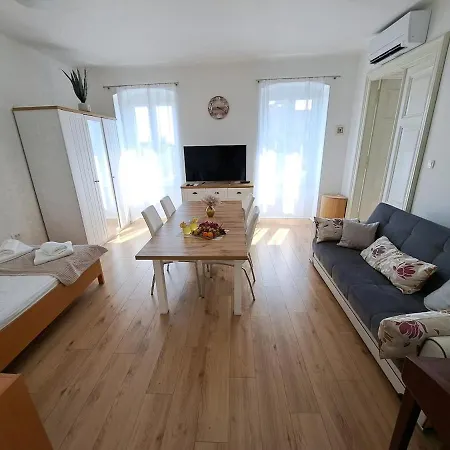 Freesia Appartement *