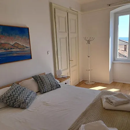 Apartman Freesia *